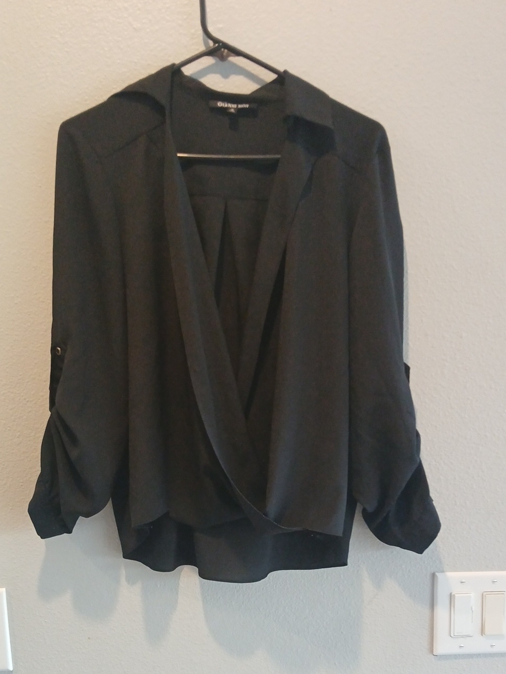 Gianni Bini Black Draped V-Neck Blouse Medium Office Party Work Designer